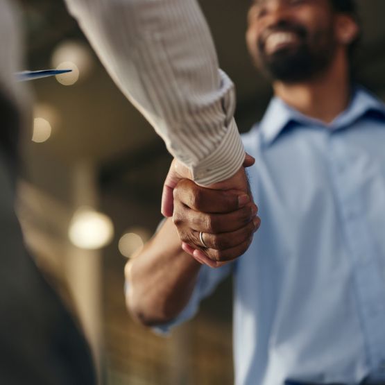 business handshake agreement